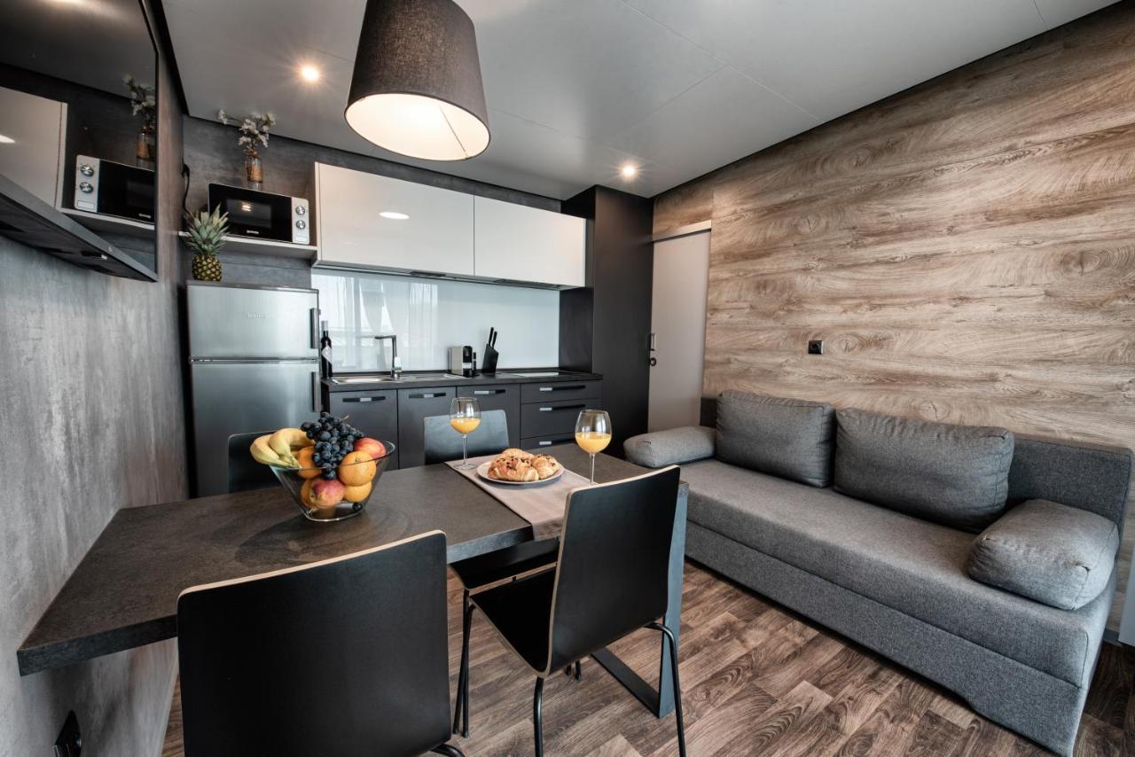 Adrialux Camping Mobile Homes Selce Bagian luar foto